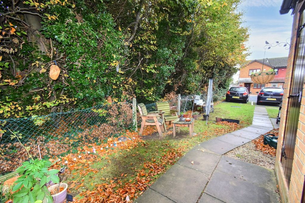 Property photo 2 of 8