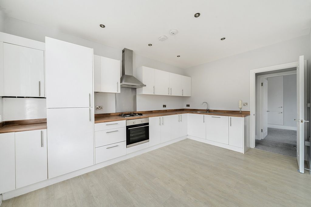 Property photo 2 of 12 Kitchen