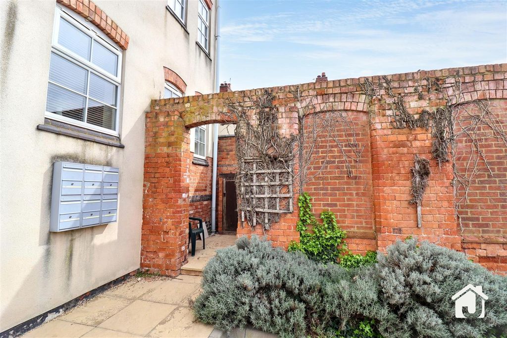 Additional image 14 of 2 bed flat for saleHooks Close, Anstey, Leicester LE7