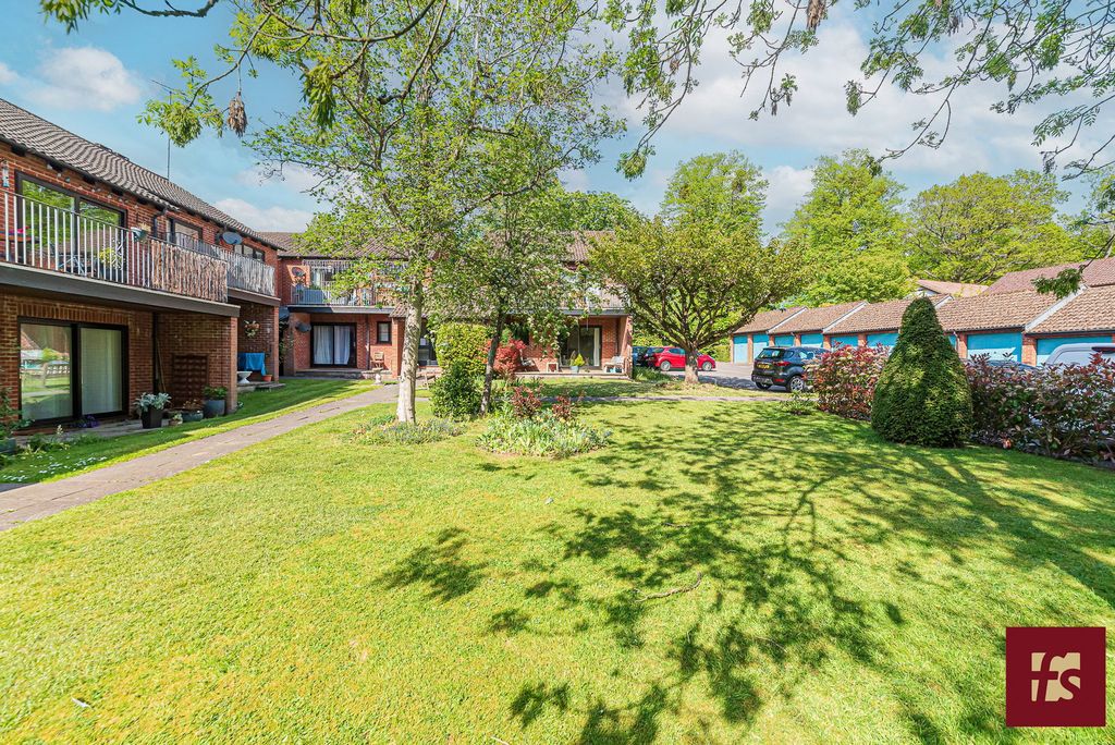 Property photo 2 of 12