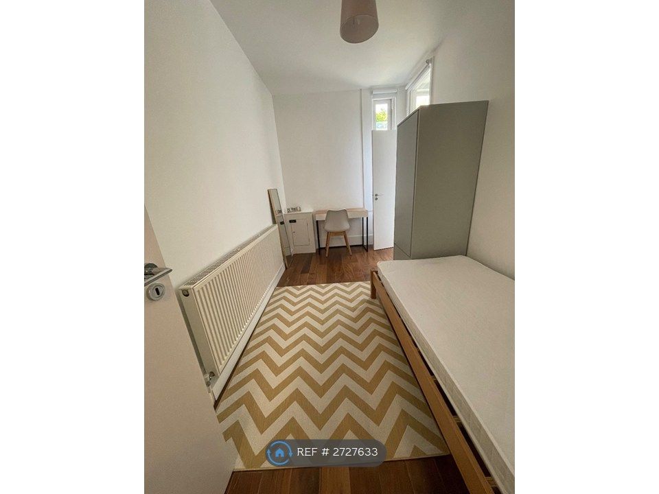 Property photo 1 of 4 Main Room