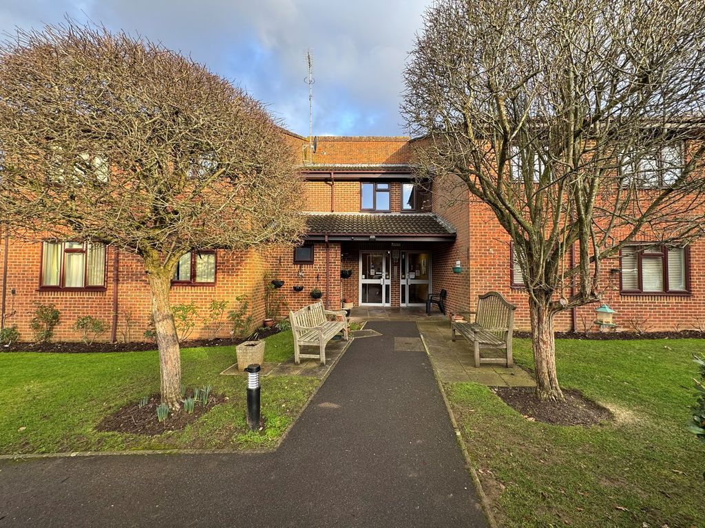 Property photo 1 of 11