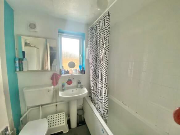 Property photo 3 of 6