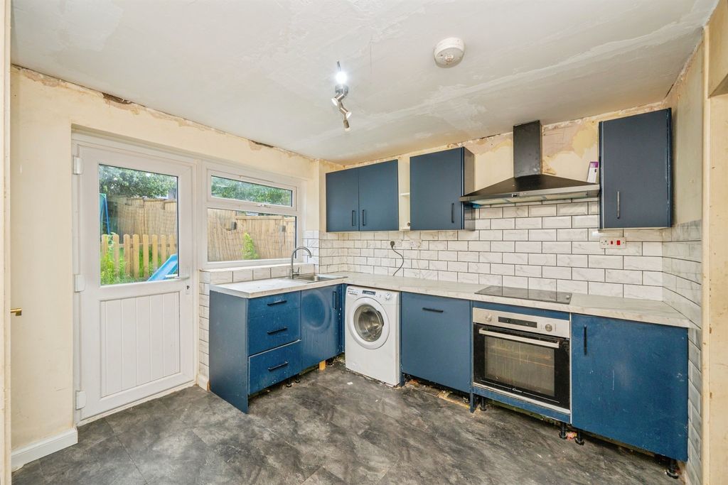 Property photo 2 of 15