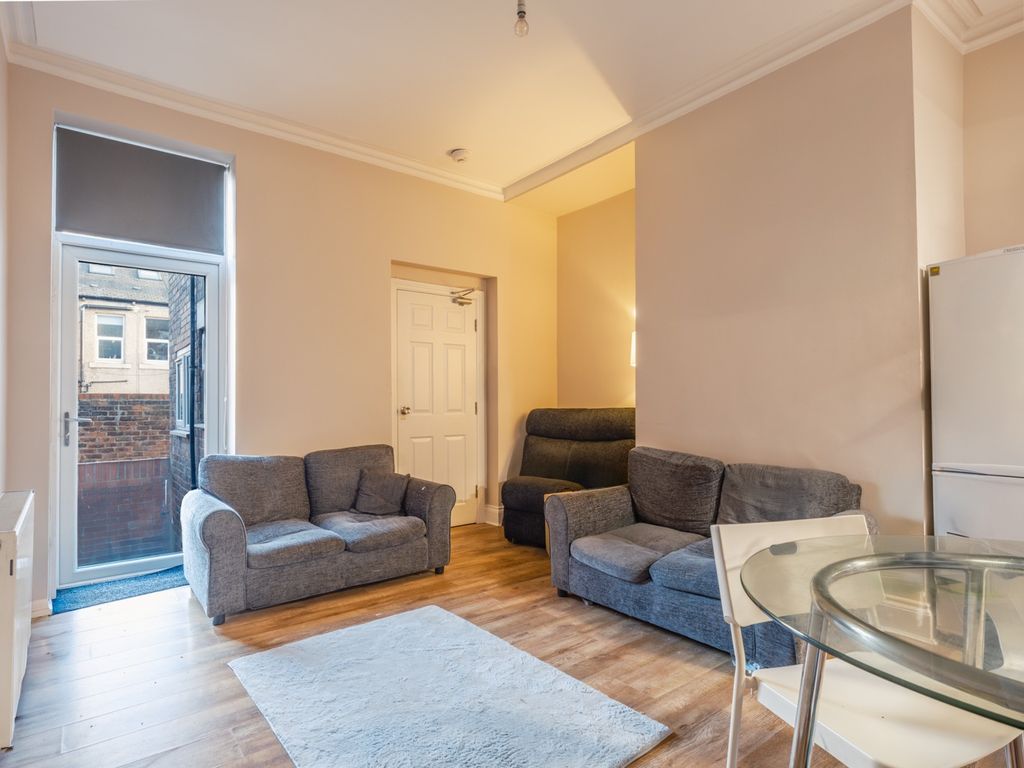 Property photo 1 of 7 3707770