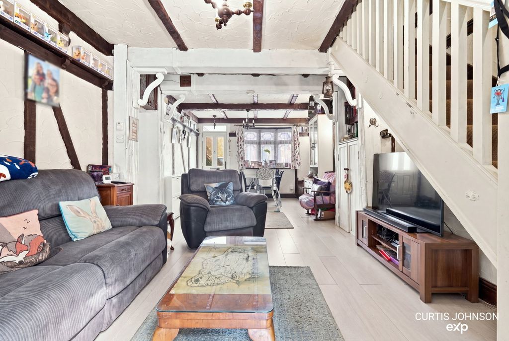 Property photo 2 of 12