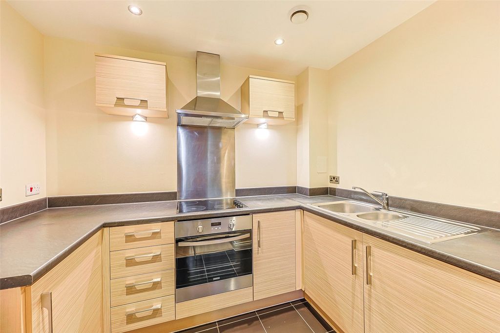 Property photo 2 of 10 Picture No. 25