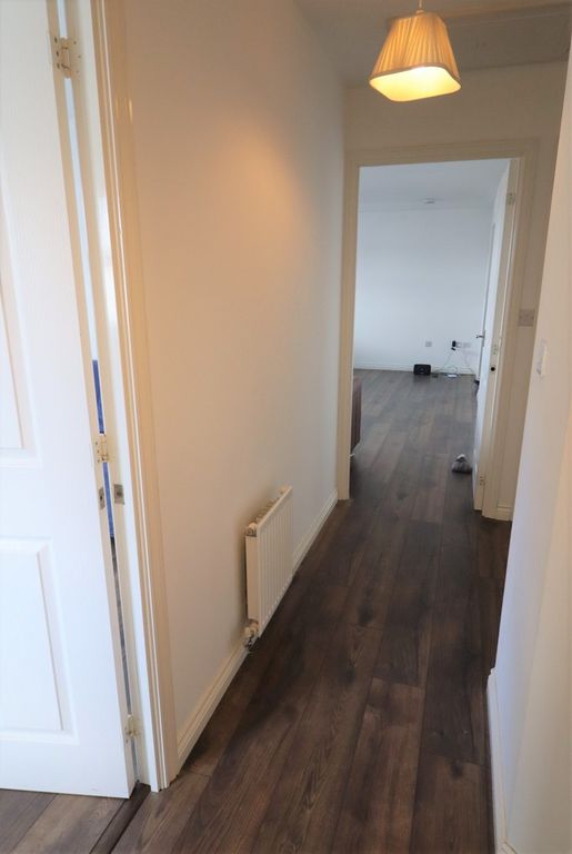 Property photo 2 of 11 Hall