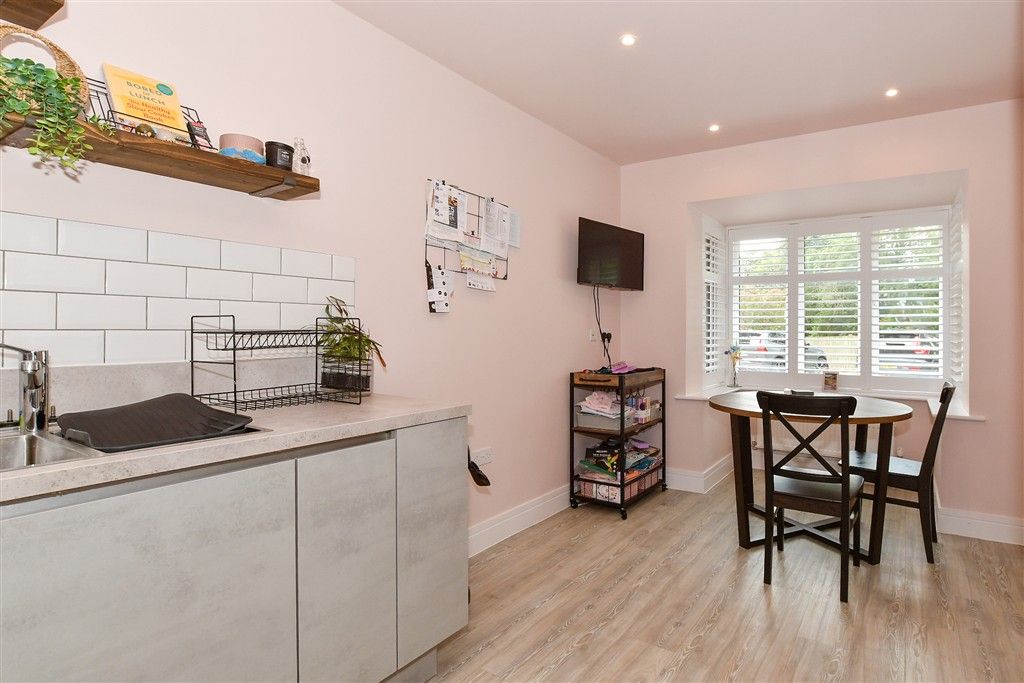 Property photo 3 of 16 Kitchen/ Breakfast Room