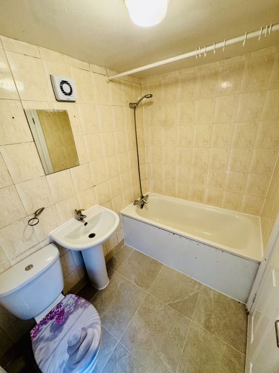 Property photo 2 of 6 Gallery