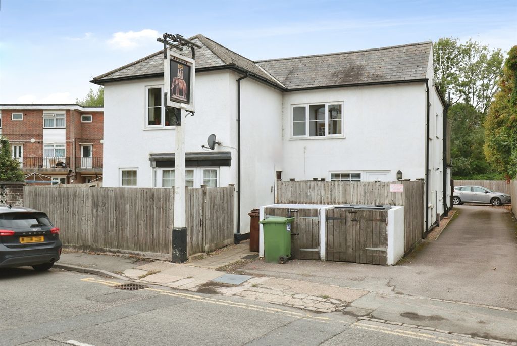 Property photo 1 of 16