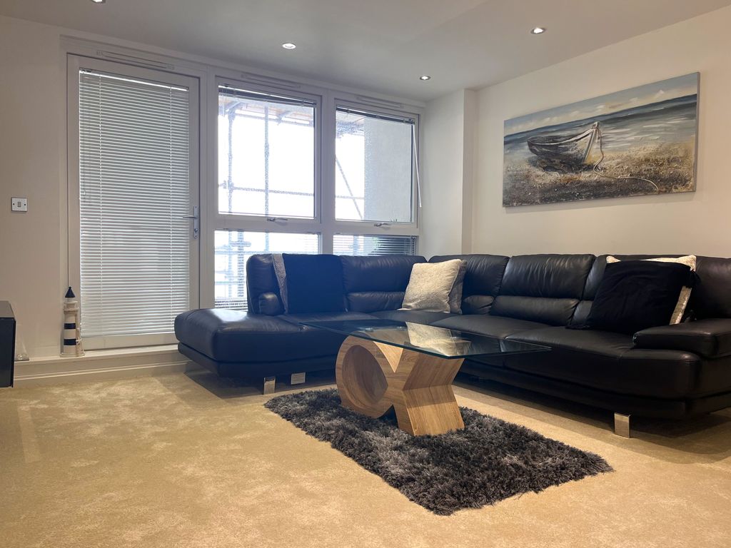 Property photo 2 of 10 Living Room