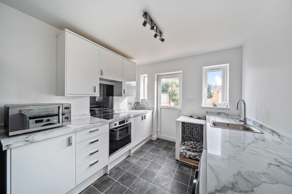 Property photo 2 of 10 13618141068De4F277cd86