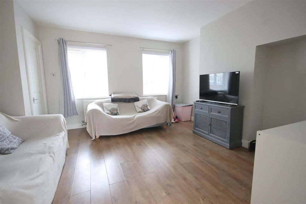 Property photo 2 of 11 Img_0571.Jpg