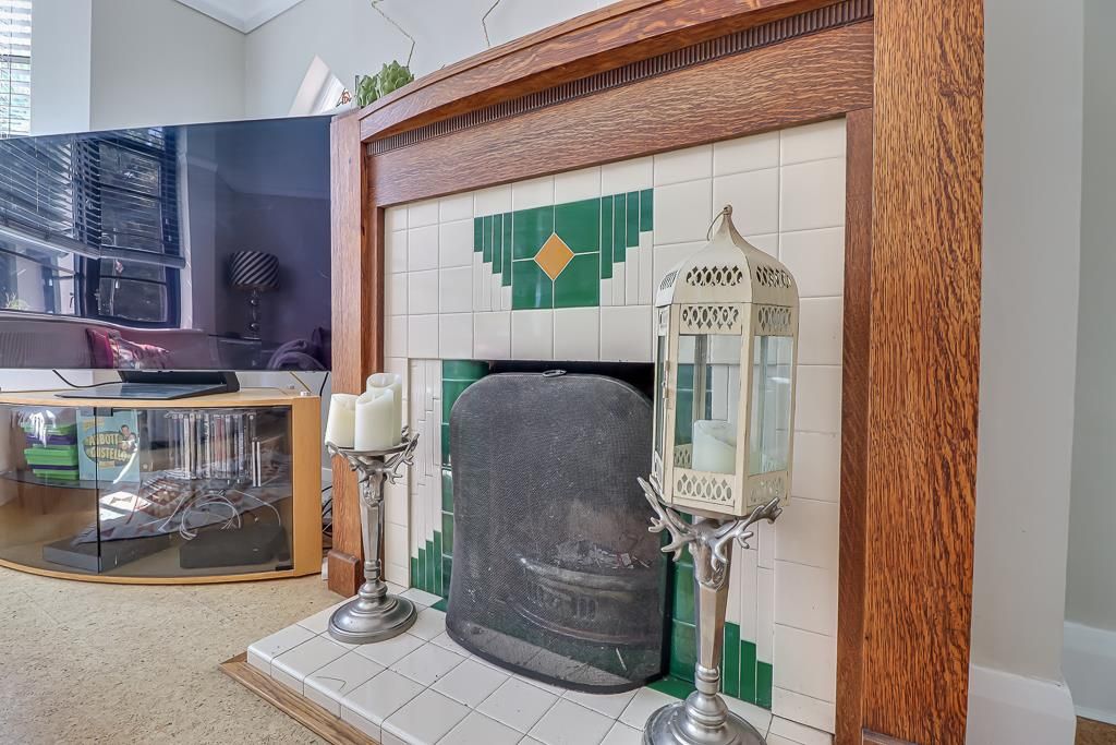 Property photo 3 of 33 Lounge