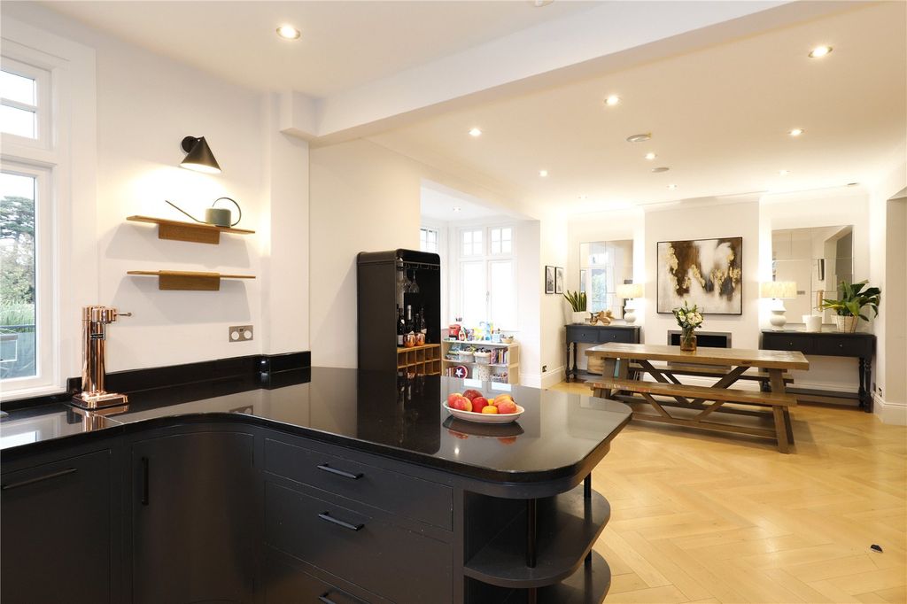 Property photo 2 of 22 Kitchen/Dining