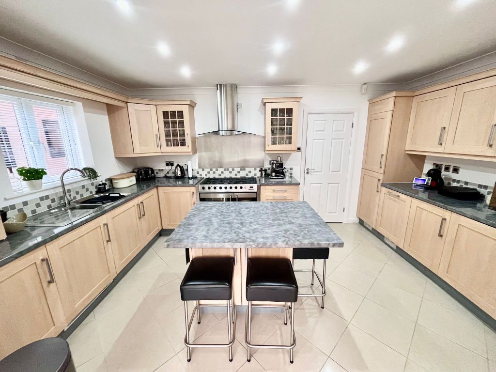 Property photo 3 of 30