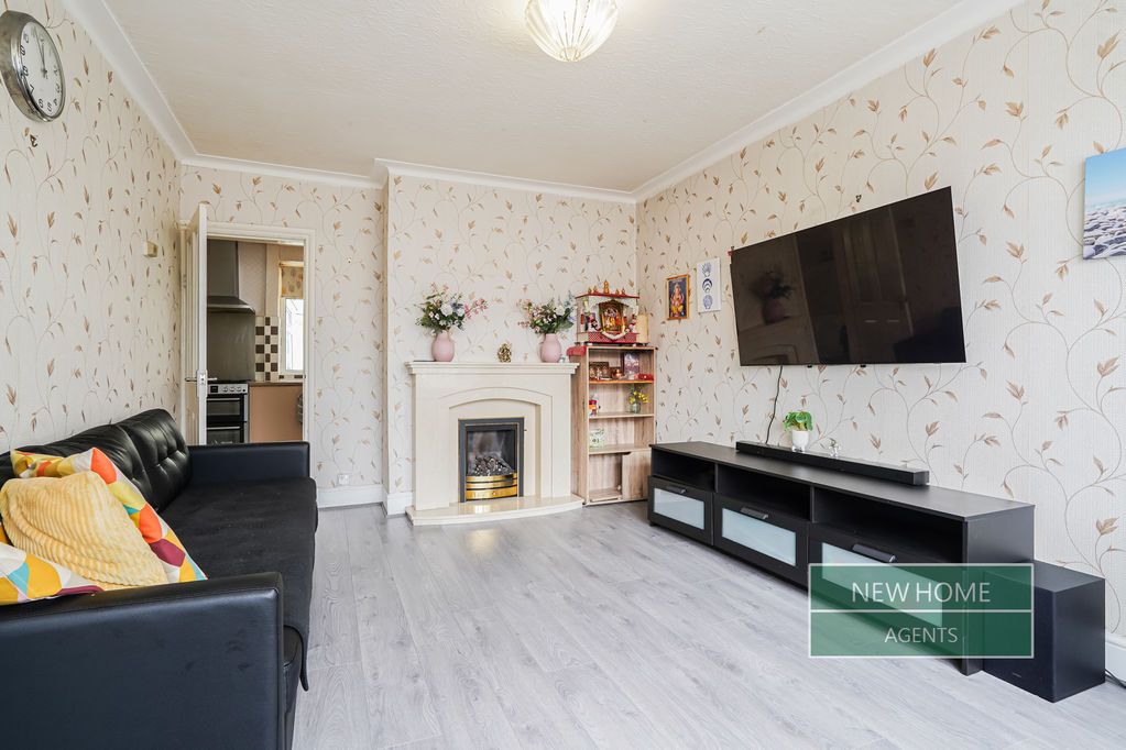Property photo 3 of 17 Photo 8