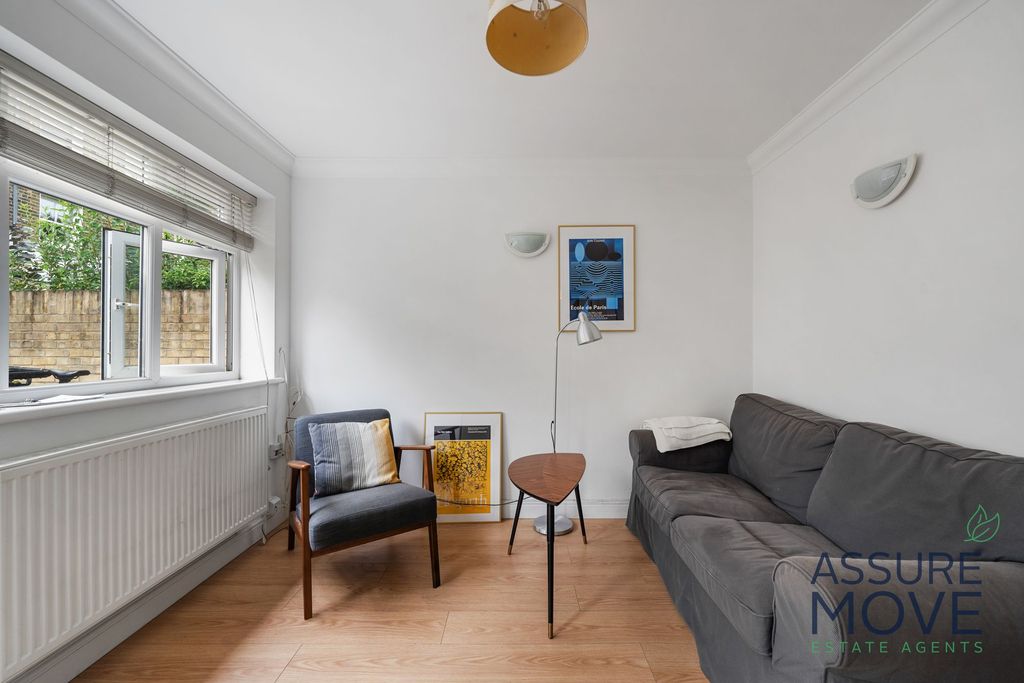 Property photo 2 of 12