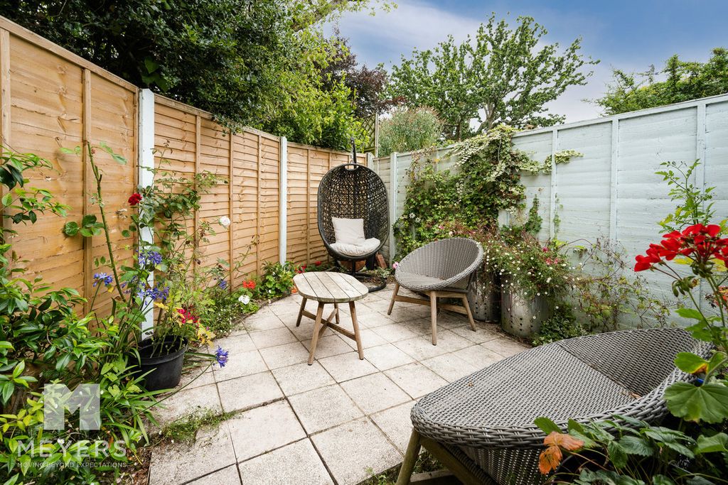 Property photo 3 of 19