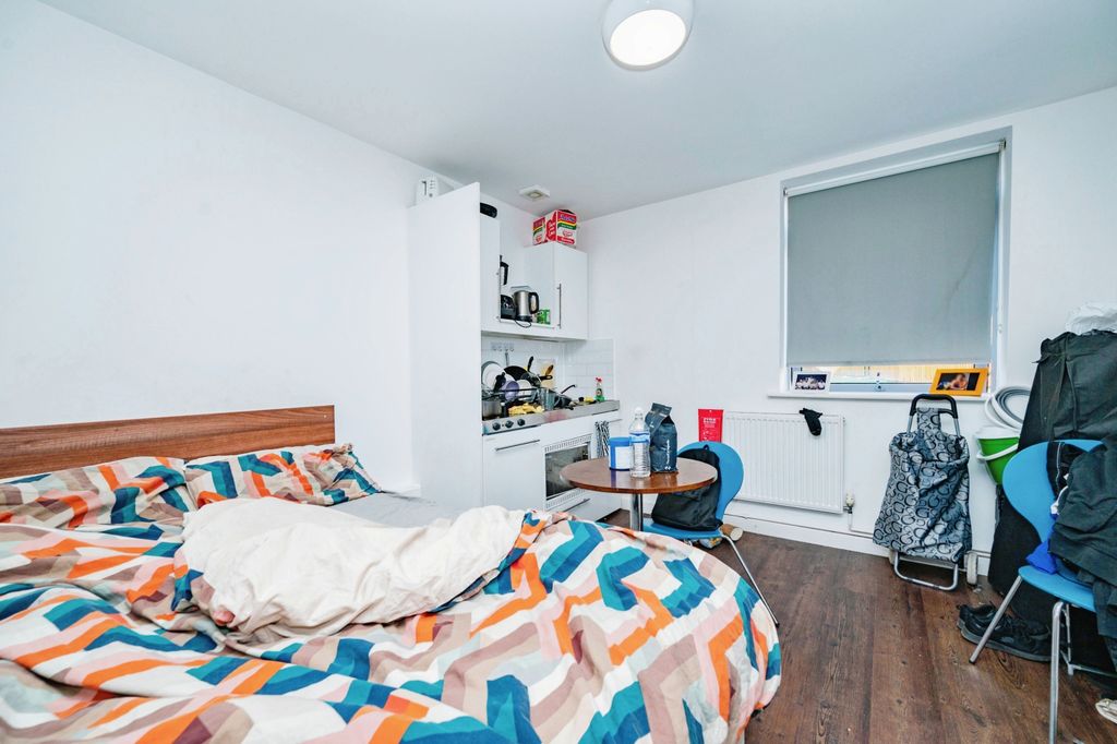 Property photo 2 of 9 Photography