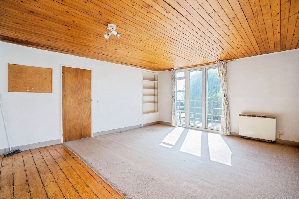 Property photo 3 of 14 Pbox-Img.Jpg