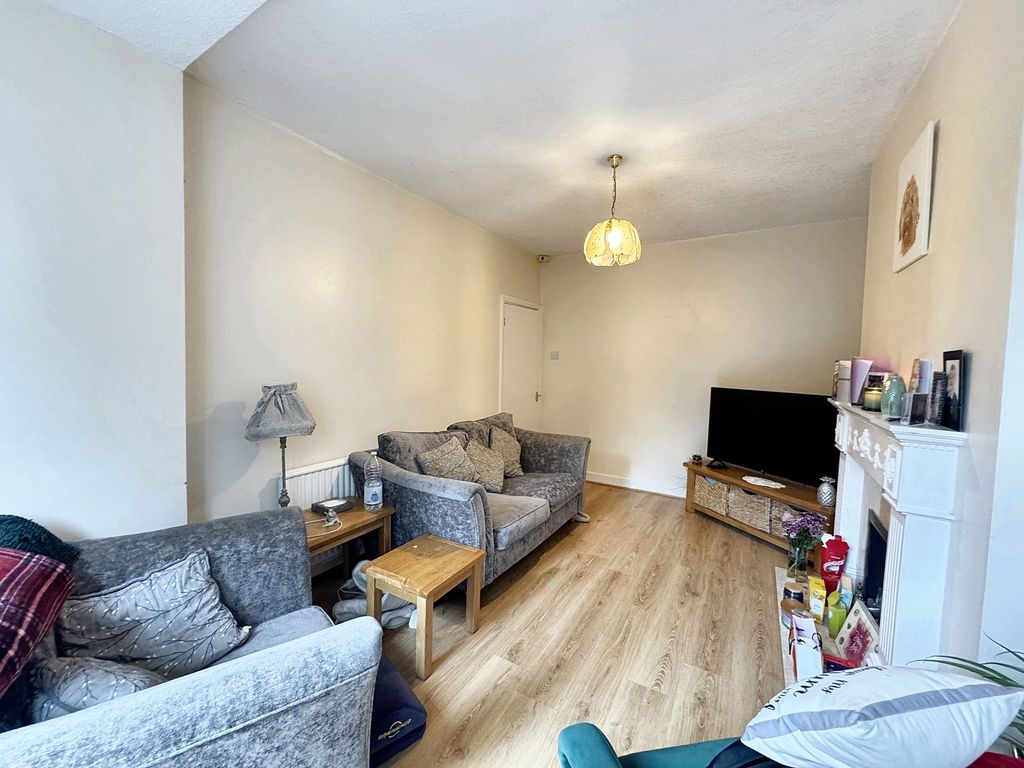 Property photo 3 of 31