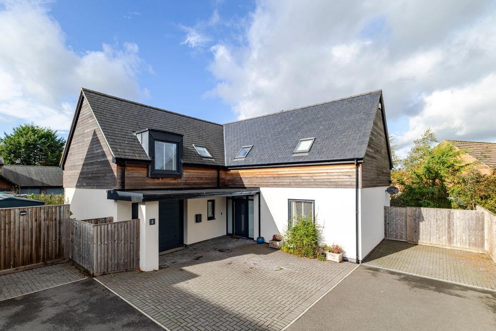 Property photo 1 of 36