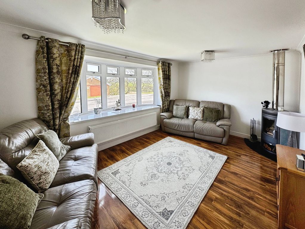 Property photo 2 of 25