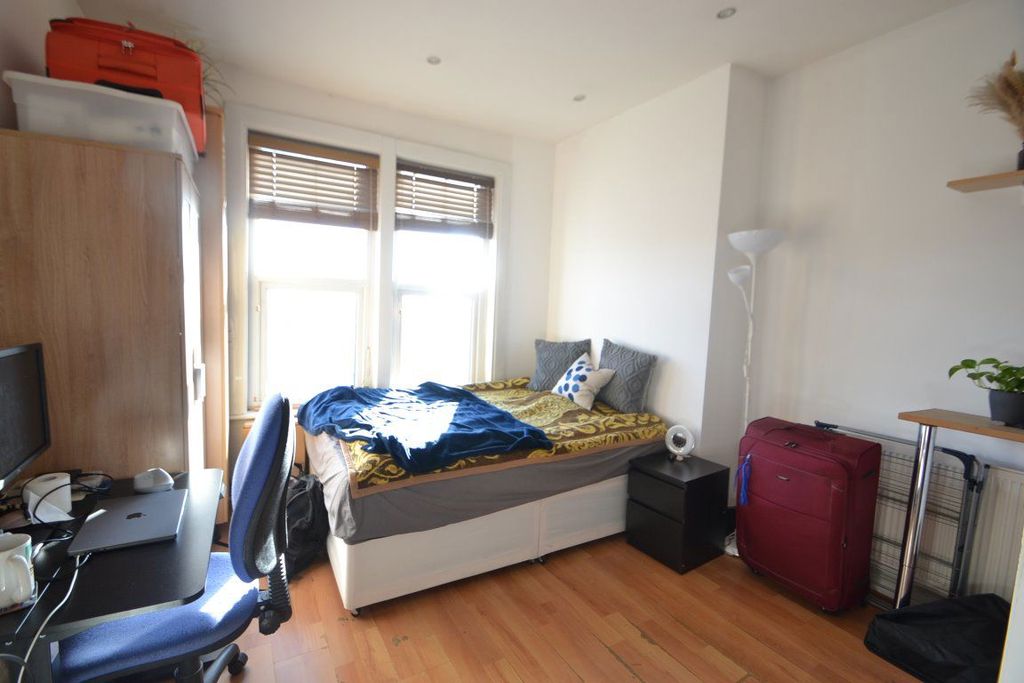 Property photo 2 of 5