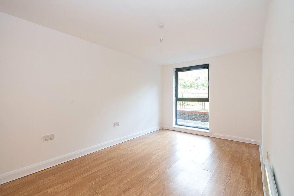 Property photo 3 of 9 Picture No. 07