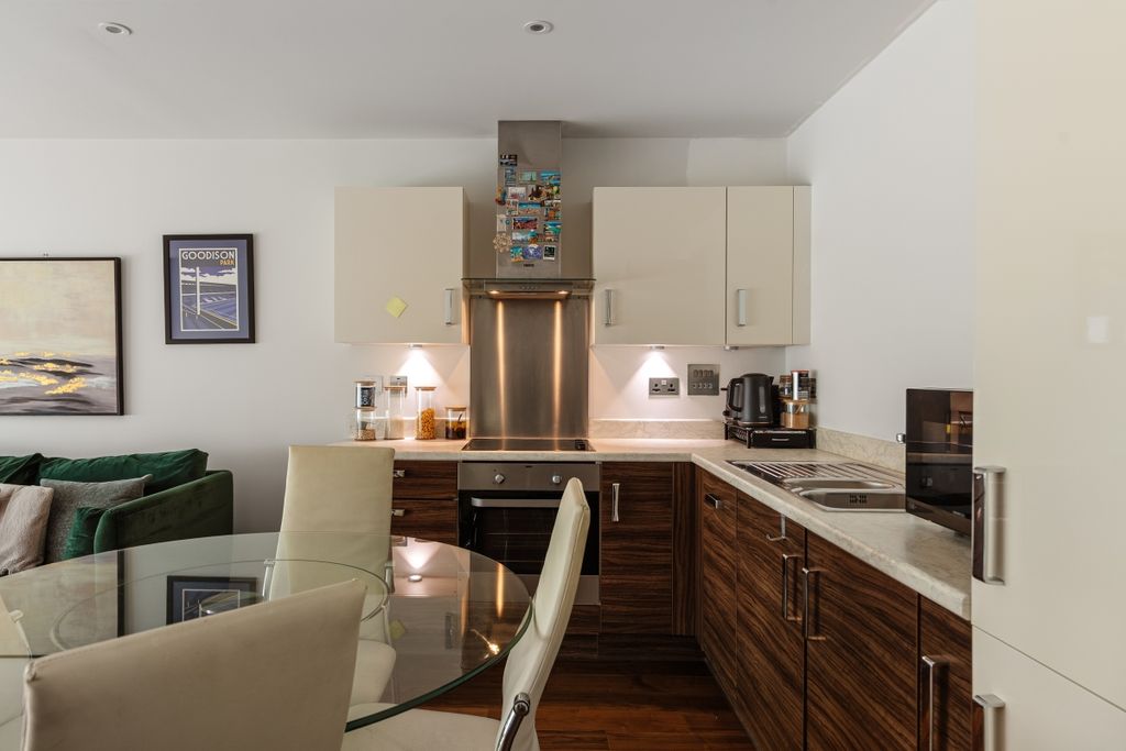 Property photo 2 of 12 094A9721