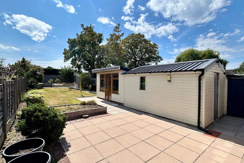 Property photo 2 of 19