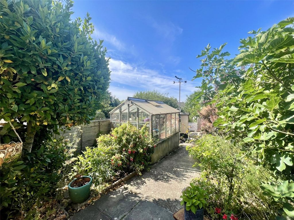 Property photo 3 of 23 Picture No. 24