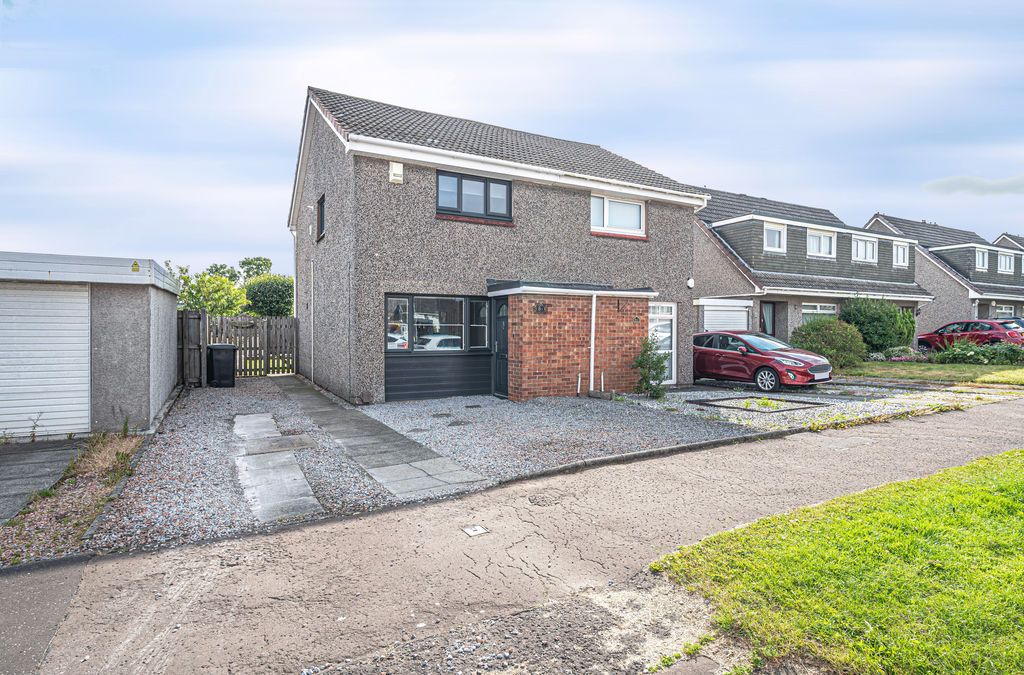 Property photo 1 of 17 External