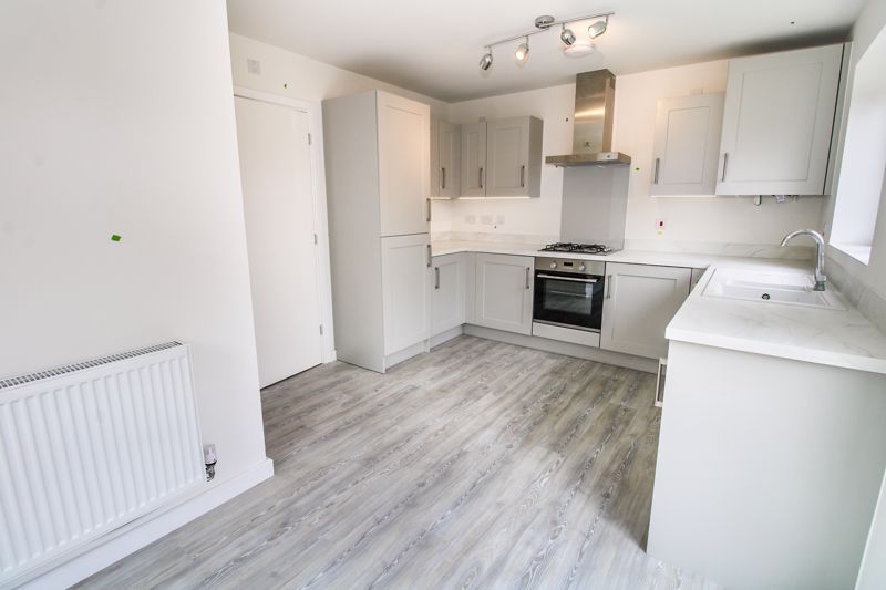 Property photo 3 of 16 Kitchen/Dining Room
