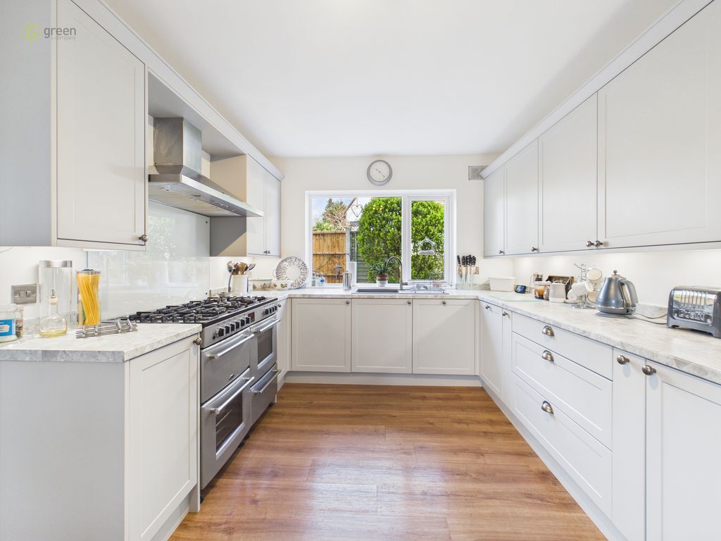 Property photo 3 of 30 Cam01698G0Pr0162Still007