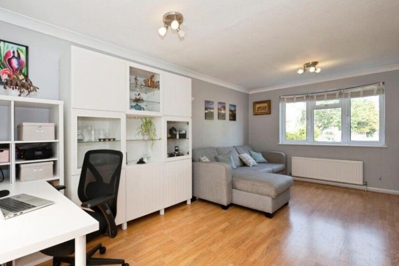 Property photo 2 of 8 Picture No. 13