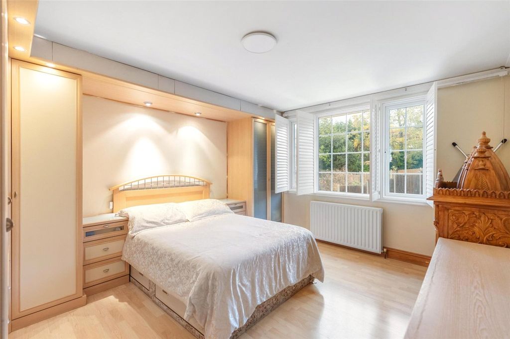 Property photo 3 of 23 Picture No. 05