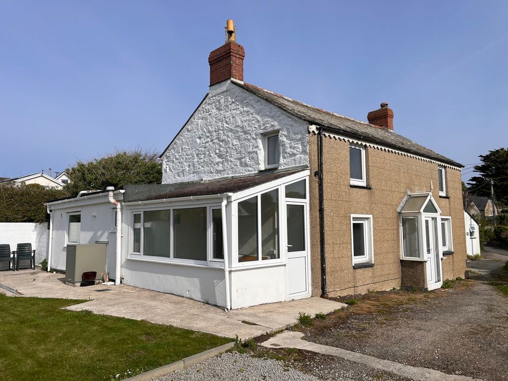 Property photo 2 of 35