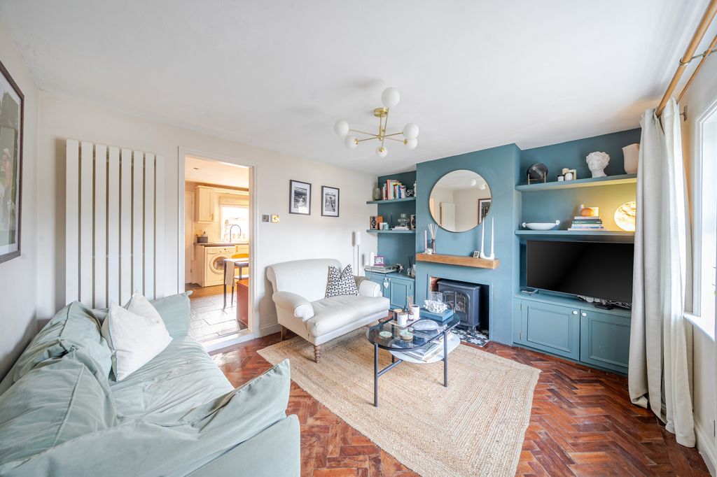 Property photo 3 of 18