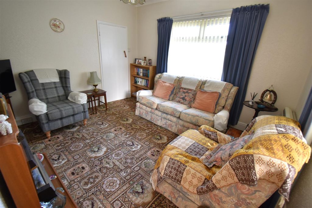 Property photo 3 of 13