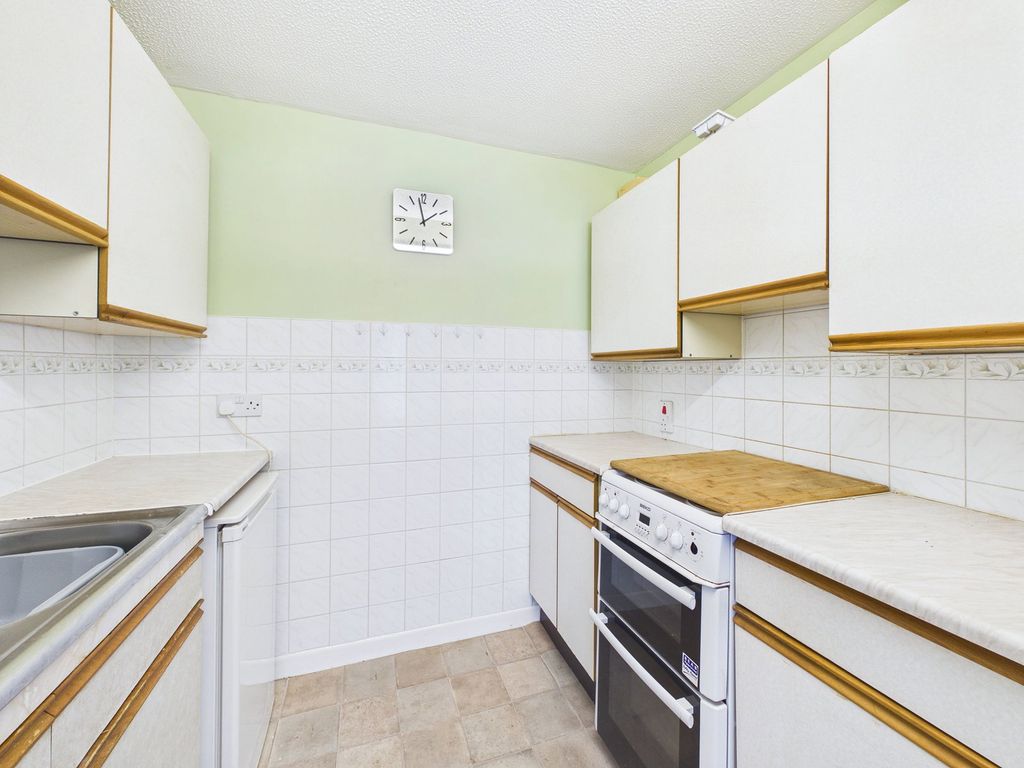 Property photo 3 of 12