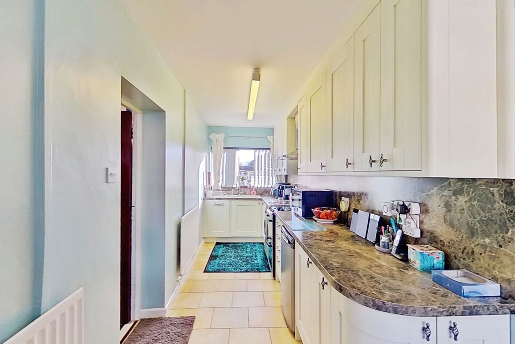 Property photo 3 of 20 Pbox-Img.Jpg