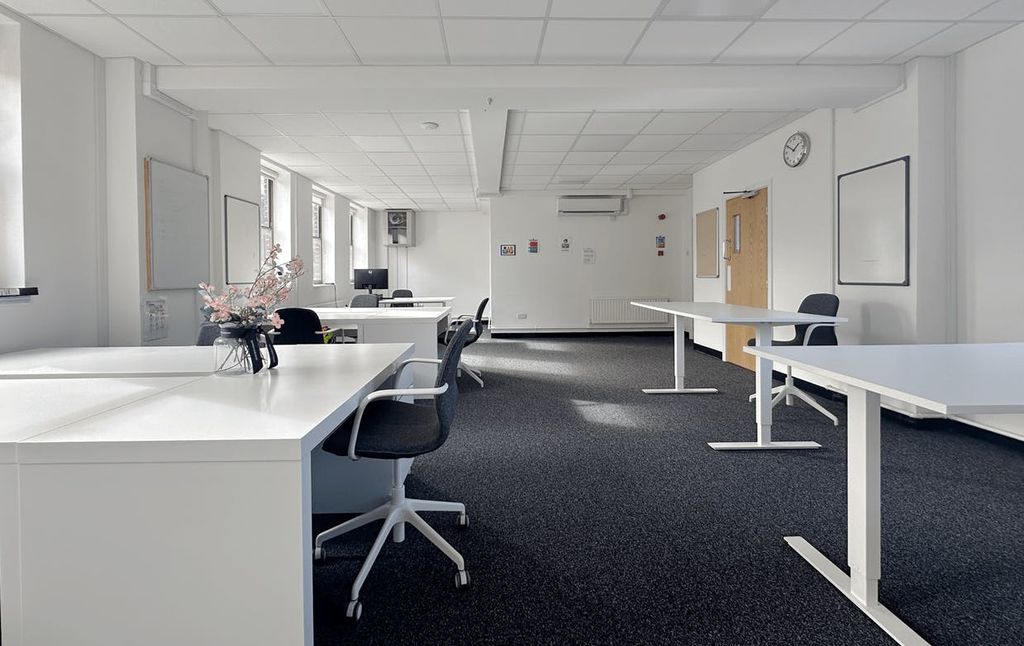 Property photo 1 of 11 Image 5