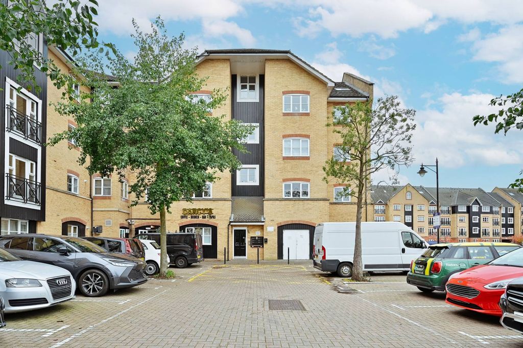 Property photo 2 of 16