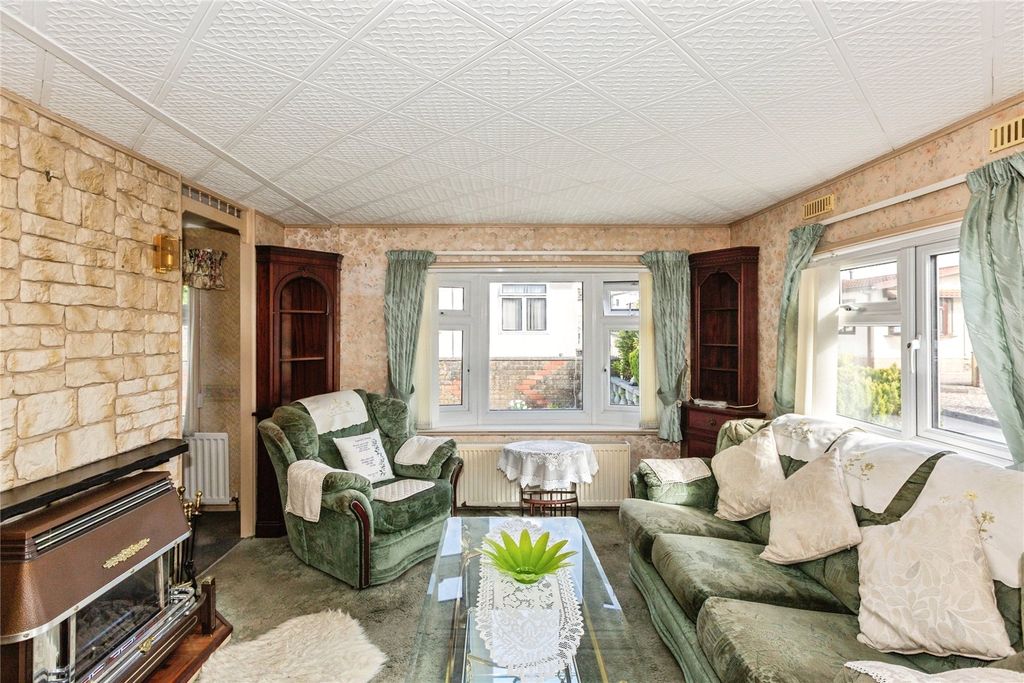 Property photo 3 of 14 Picture No. 11