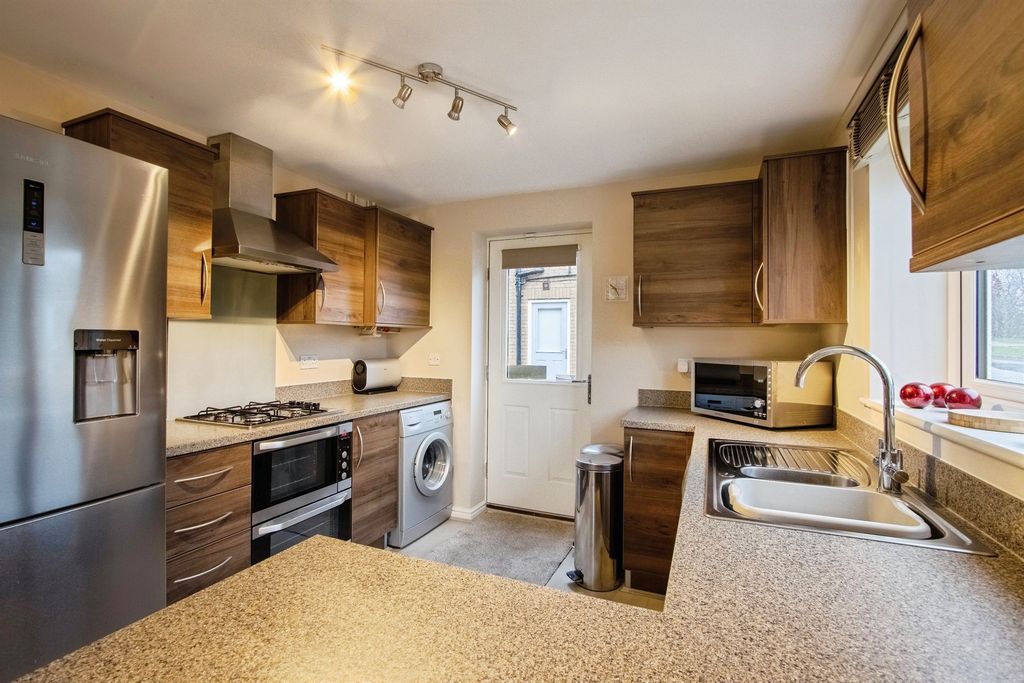 Property photo 2 of 13