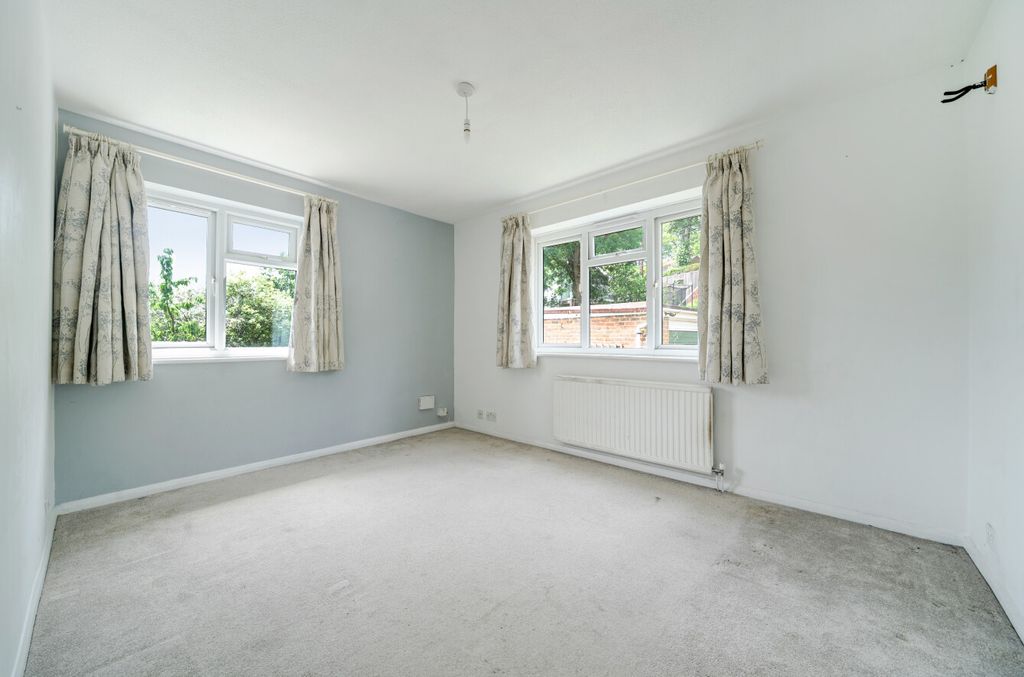 Property photo 3 of 18 1485166-12-6A3E6c...