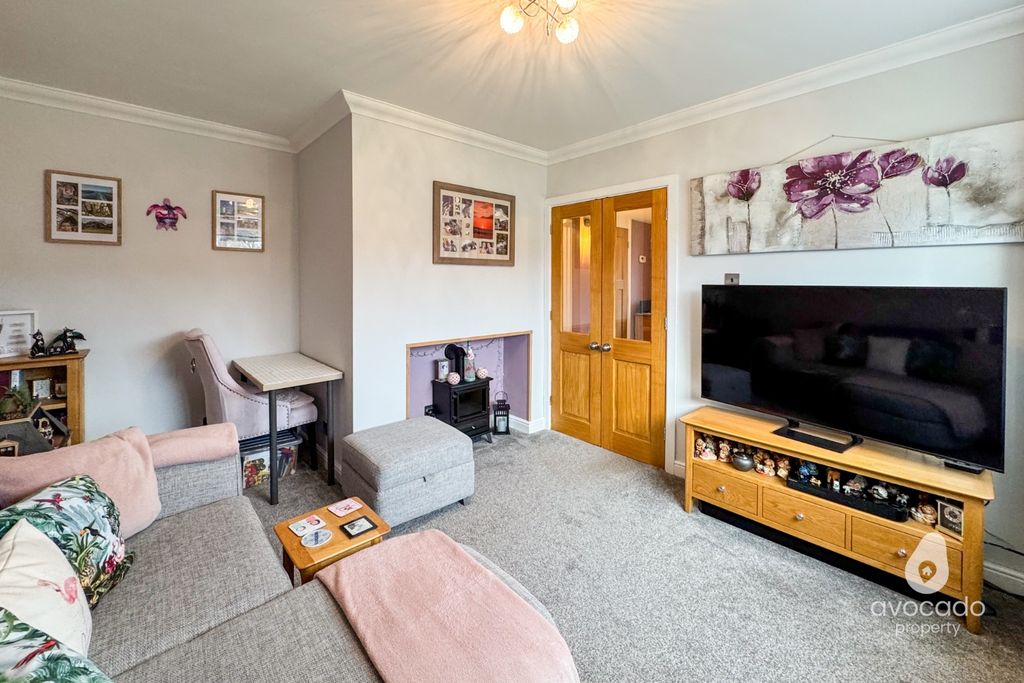 Property photo 3 of 18 4850566